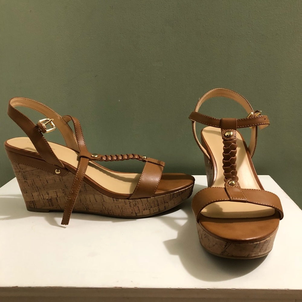 Adorable Liz Claiborne Wedges